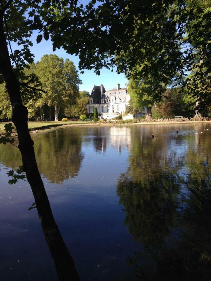 Chateau Du Val Larbont Acomodação com café da manhã La Bastide-de-Sérou Exterior foto